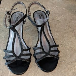 Fioni low heels 8.5